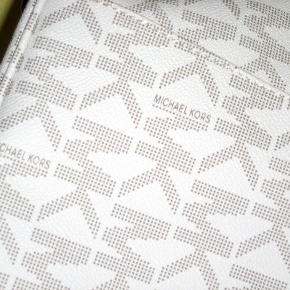 NEW Michael Kors  Original MK Vanilla Jet Set Logo Monogram handbag Tote - Picture 15 of 16